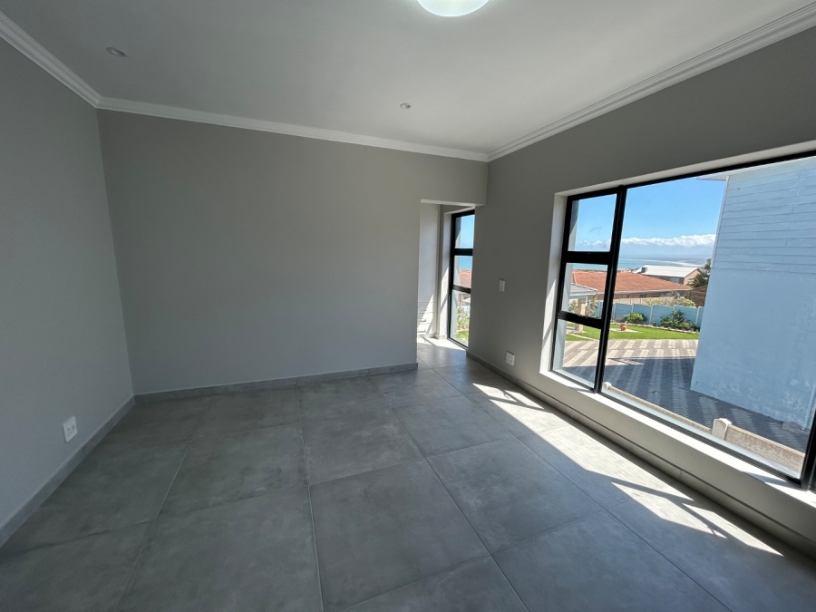 3 Bedroom Property for Sale in Dana Bay Western Cape